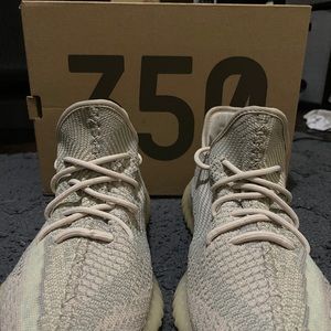 yeezy 350v2 citrin
